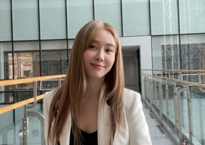 "아무리 연습이어도"…옥주현 길거리 흡연 논란에 '시끌'