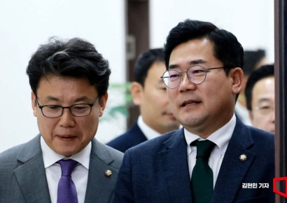 [포토] 박찬대 "윤, 민주공화국에 어울리지 않는 최악의 불통령"