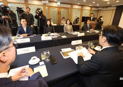 [포토] 플랫폼 CEO 만난 유상임 과기부 장관