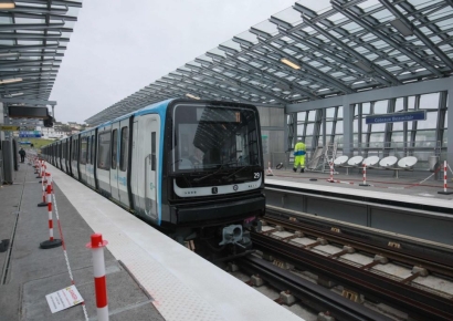 프랑스 지하철 10대 청소년 흉기 난투극…손 잘리고 두개골 찢어져