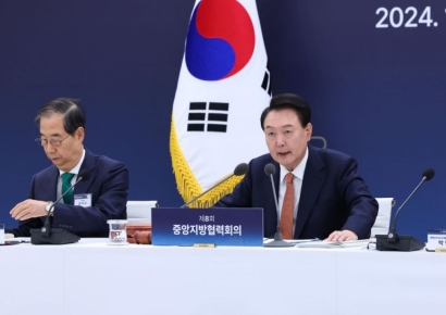 尹, 나토 사무총장과 전화통화…"러북 대응하며 긴밀히 협력"  