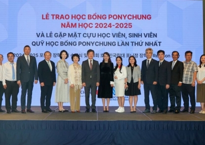 포니정재단, 베트남 대학생에 장학금 수여