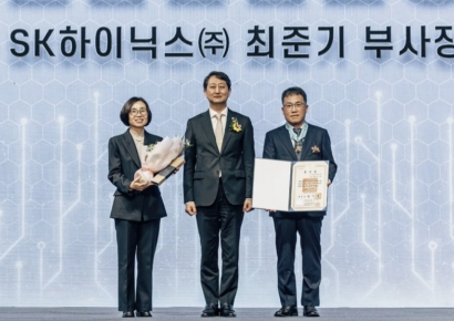 '은탑산업훈장' SK하이닉스 HBM 주역 "원팀마인드로 AI메모리 세계1위 수성"