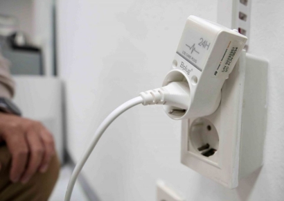 하마터면 큰일 날뻔…"어머님댁에 月 2750원 플러그 놔드려야겠어요"[내 집을 시니어하우스로]