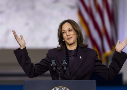 '대선 참패' 해리스의 거취는…"속세 떠나 산책하는 것도 방법"