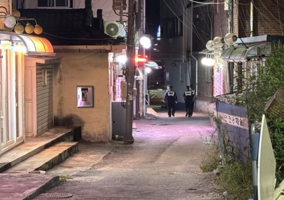 "불쾌한 냄새나서 그냥 나왔다"…업소 장부에 '착한 놈'이라 적힌 현직 경찰, 무죄 선고