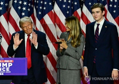 트럼프 승리에 '남초' 뒷받침…18세 막내아들이 이끌었다