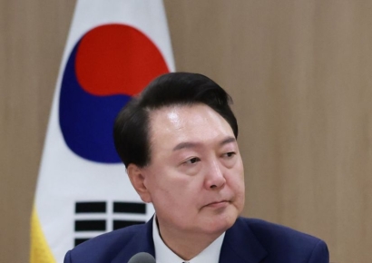 尹, 트럼프 대비 "금융·통상·산업 회의체 가동…조선·석유·화학 기대"