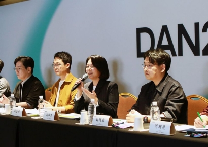 최수연 네이버 대표 "트럼프 시대 AI 경쟁 격화…기술 내재화 지속"