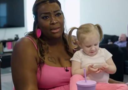 시험관 시술로 백인 아이 낳은 흑인엄마…"친자 아닌듯" 의심커지자 결국