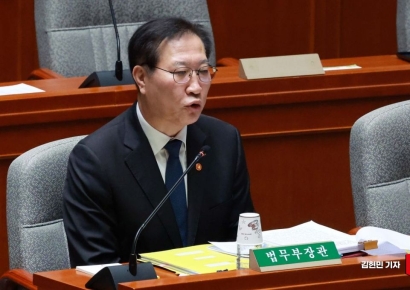 법무부장관 “탄핵소추 사유, 의혹 불과…동의할 수 없어”