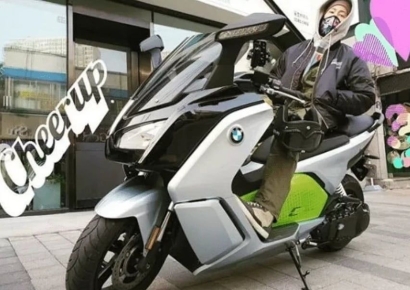 바이크로 수험생 바래다주던 송재림…"화이팅 보낸다" 격려도