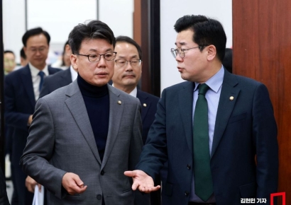 [포토] 박찬대 "김건희 여사는 수사 받으면 안되는 성역이냐"