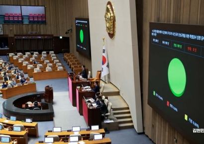 세 번째 김건희특검법, 야당 주도로 본회의 통과…여당은 보이콧