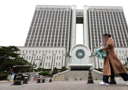 '이재명 무죄다 vs 피선거권 박탈 될 것'…법률가 출신 정치인 전망 엇갈려