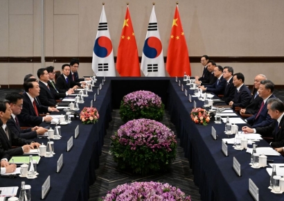 尹-시진핑 국가주석, 29분간 정상회담…"긴밀한 소통·협력 지속해야"