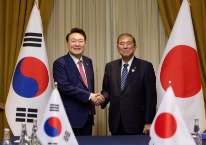 尹-이시바, 두번째 한일 정상회담…"셔틀외교 계속 추진 합의" 