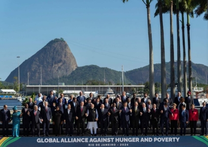 G20서 바이든 빠진 단체사진…시진핑은 정중앙