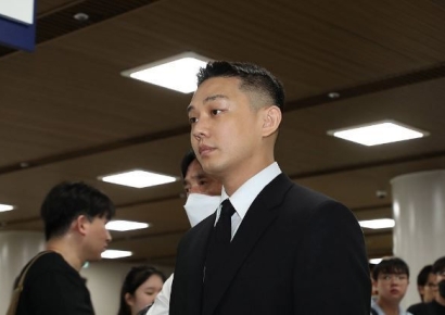 [속보]유아인 '상습 마약투약' 2심서 집행유예로 감형