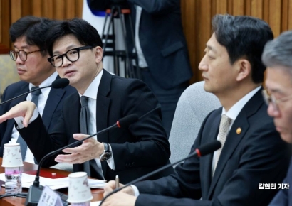 [포토] 축사하는 한동훈 국민의힘 대표