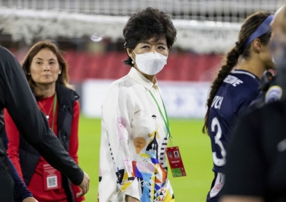 "여자축구 발전에 써달라" 420억 역대급 기부…재미교포 여성 누구?