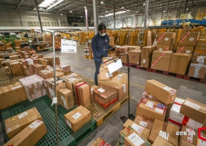 1분기 해외서 카드 덜 긁었다…여행 늘었지만 직구 감소