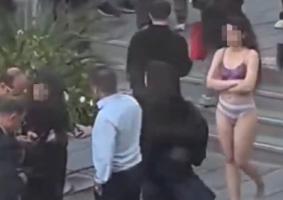 "히잡 안쓰고 속옷만 입고 다녔다"…이란 여대생 처벌 '의외'