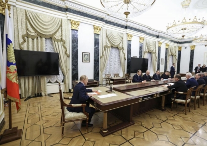 러 "크렘린궁-백악관 특별비상 핫라인 사용 중단"