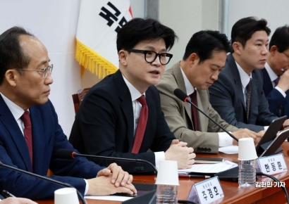 [포토] 가상자산 과세 유예 관련 발언하는 한동훈 대표