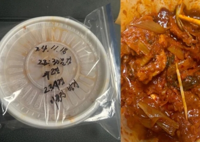 "역겨워서 다 게워냈다" 배달 음식서 나온 치간칫솔…업주 "재사용 아냐"