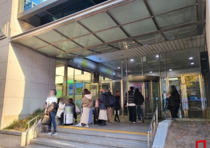 오피스텔서 '우르르' 나오는 관광객…"잡을 수 있는데 단속 안 한다" 불만