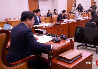[단독]국회 법사위, '상법 개정안' 처리 정기국회 넘긴다