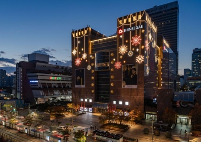 롯데 잠실점도 연매출 '3조' 성큼…불황 뚫은 백화점 3사 'N조 클럽'