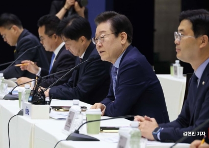 [포토] 이재명 "윤정부 주식침체 대책 없어…올해 안 상법 개정하겠다"