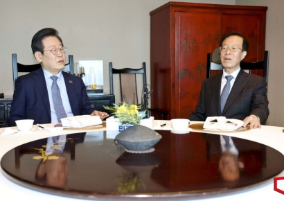 [포토] 이재명, 이석연 전 법제처장과 오찬 회동