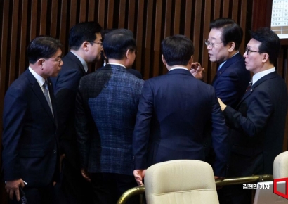 [포토] 민주당 지도부 대화