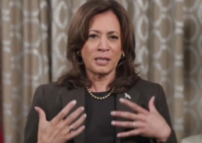 3주만에 부쩍 수척해진 해리스…"술 마시고 말하는 것 같다" 조롱도