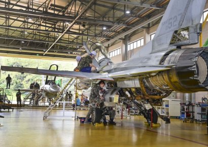 [군사이야기]'잠들지 않는' KF-16조종사, 이륙 4분이면 서울 도착