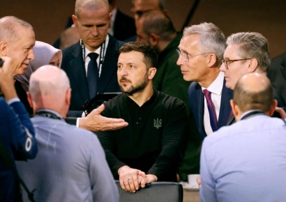 젤렌스키 “트럼프, 비행기로 우크라 찾는 첫 지도자 될 것”