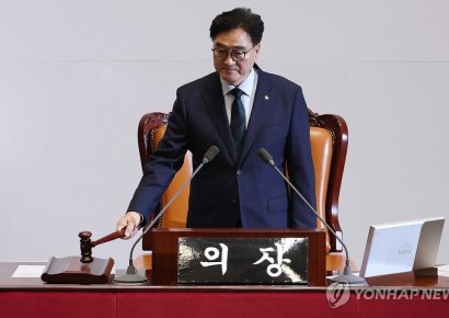 국회 '계엄 해제안' 가결…대통령은 국무회의 거쳐 해제해야