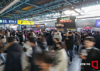 '하루 왕복 2시간' 기본인줄 알았는데…한국 직장인 통근시간 세계 평균 1.5배 