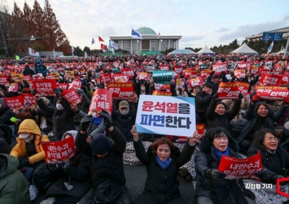 45년만의 한국 '계엄령', 국제사회가 놀란 이유[AK라디오]