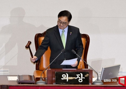 [속보]국회의장 "대통령 직무 즉각 중단 위한 여야 회담 제안"