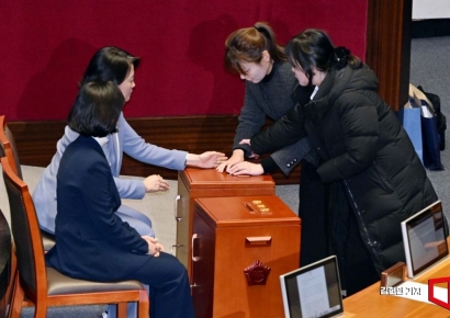 "한동훈, 평소 연락 잘 안 하는데"…'탄핵 찬성' 김예지에 보낸 응원 문자