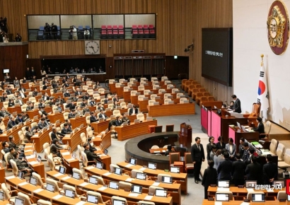 외신 "韓 탄핵 무산에 정치적 혼란 길어질 것"