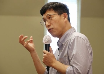 진중권 "與, 깔끔하게 끝내라"…"잡범과 국사범 선택하라니" 탄식