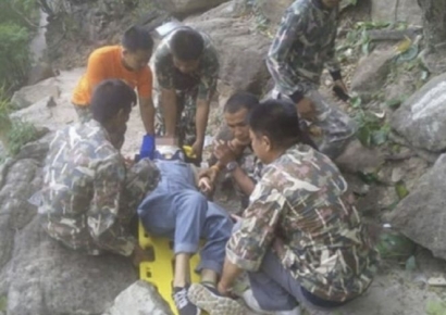 34m 절벽서 아내 민 남편…이혼소송서 '57억 요구' 적반하장