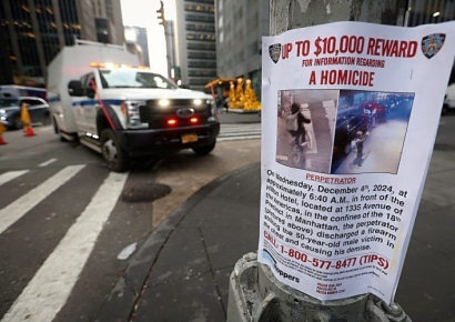 "온라인 동선 노출 그만"…美 보험CEO 피격에 재계 불안 고조