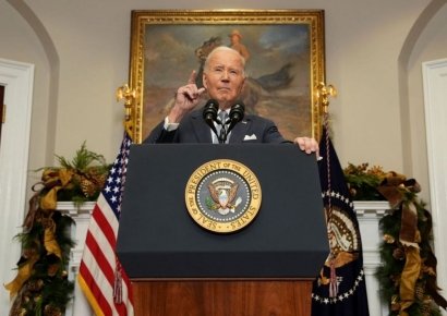 바이든, 아사드 몰락에 "시리아 미래 위한 역사적 기회…반군도 경계"