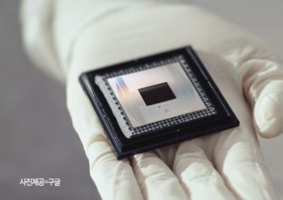 구글 양자컴퓨터, 10자년 걸릴 계산 5분 만에 풀었다